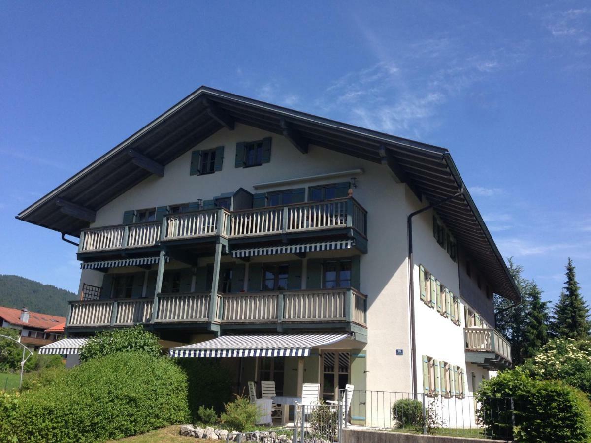 Freihaus18****